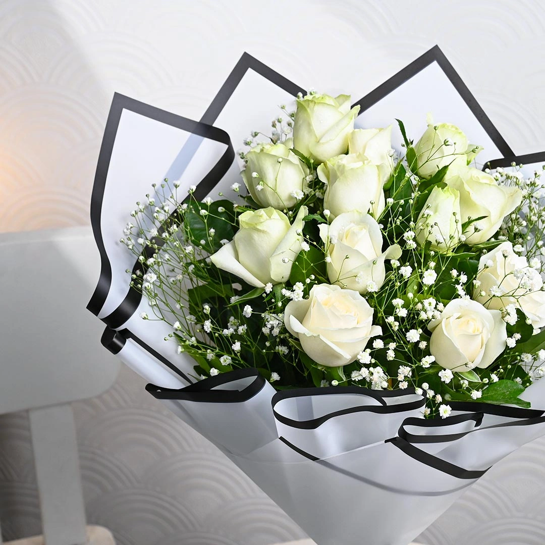 eternitywhiterosesbouquetc
