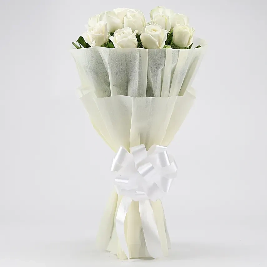 elegantpristinewhiterosesbouquet2