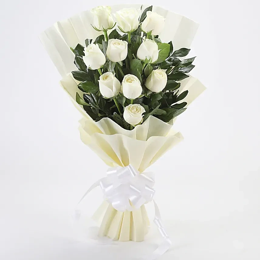pristinewhiterosesbunch2