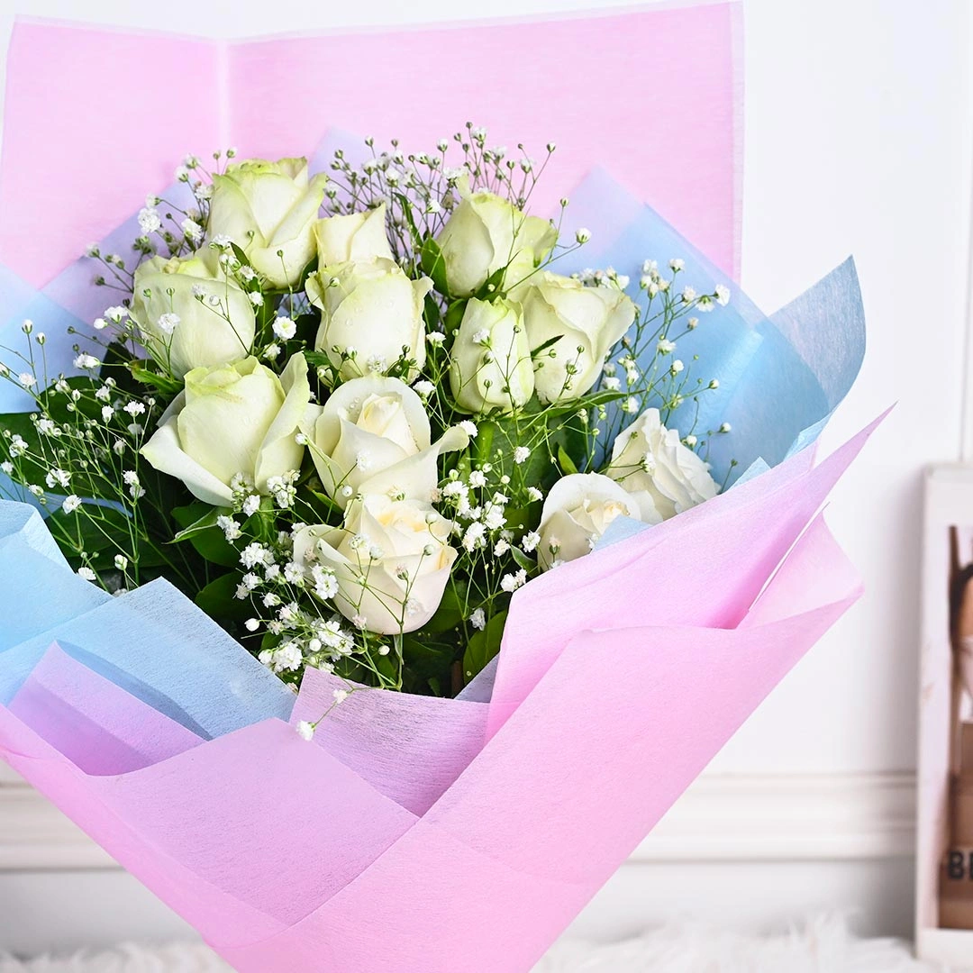 enchantingwhiterosesbouquetd