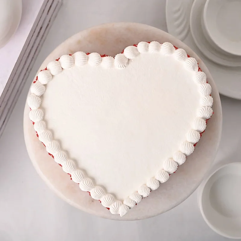 heartshapedredvelvetvalentinecake9827300caBBB