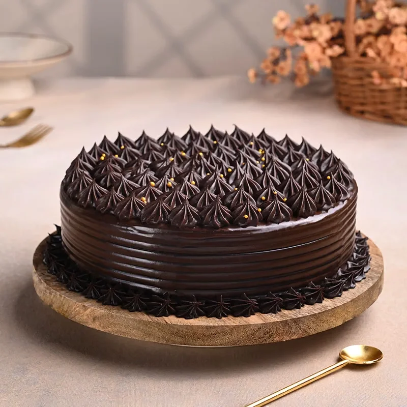 chocolatecakewithgoldensprinkles9749180caB