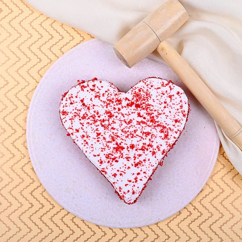 redvelvetpinatacake9888990caE0