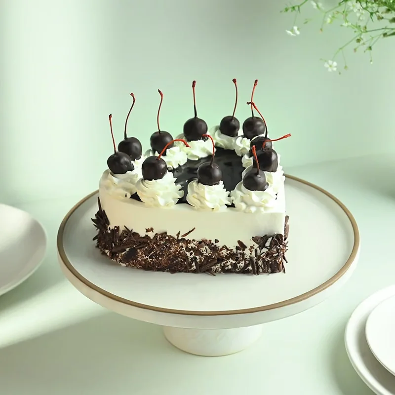 egglessheartshapedblackforestcake9913210caAA