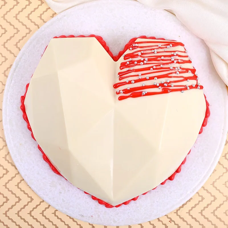 redvelvetpinatacake9888990caC0