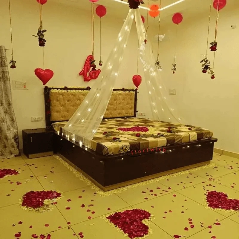 Honeymoon Romantic Room Decor Set 