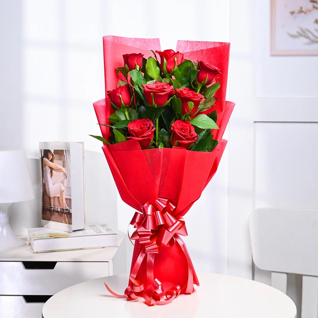Charming Red Roses Flowers Bouquet 