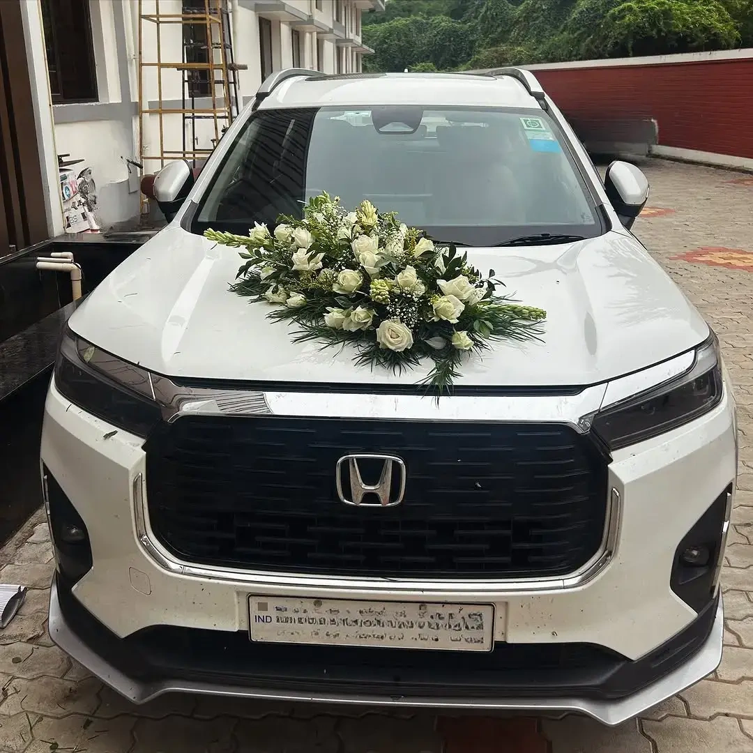 Simple Hyundai Wedding Car Stylish  Decoration 