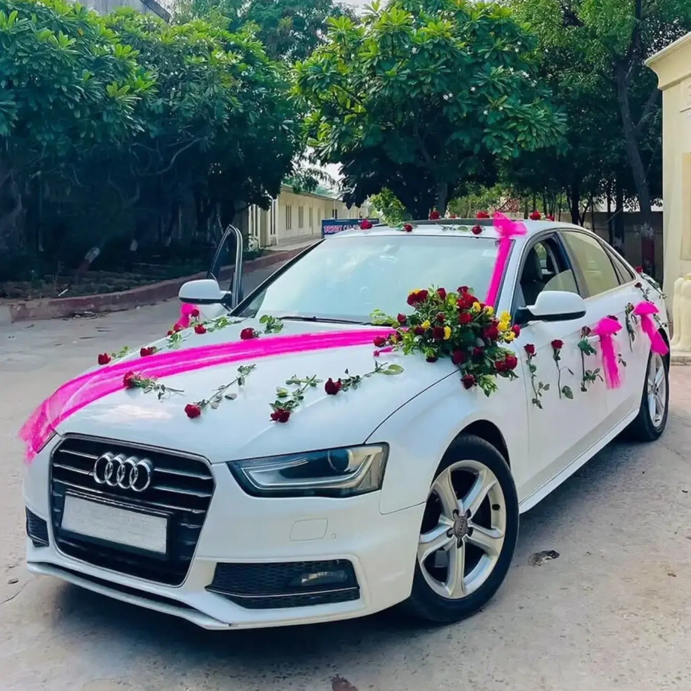 Luxury Rose Wedding Car  Premium Decoration 