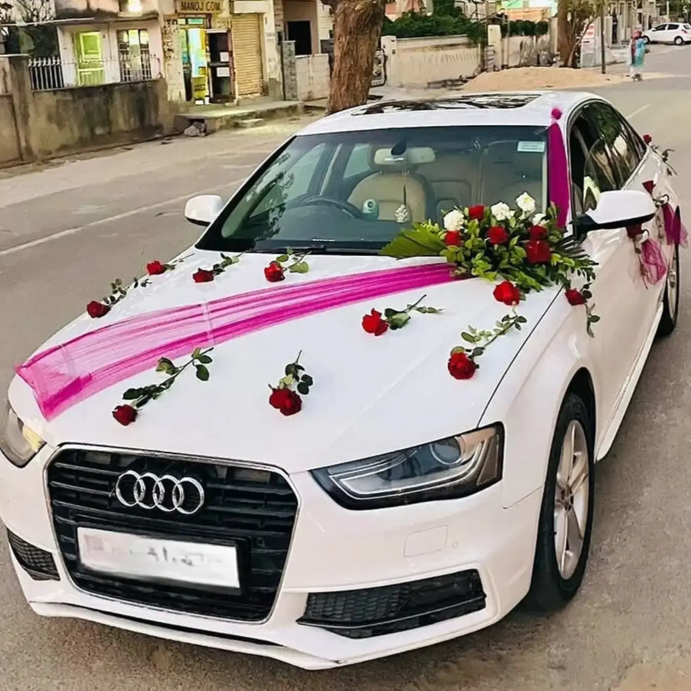  Audi Rose Bridal Car Premium  Decoration 