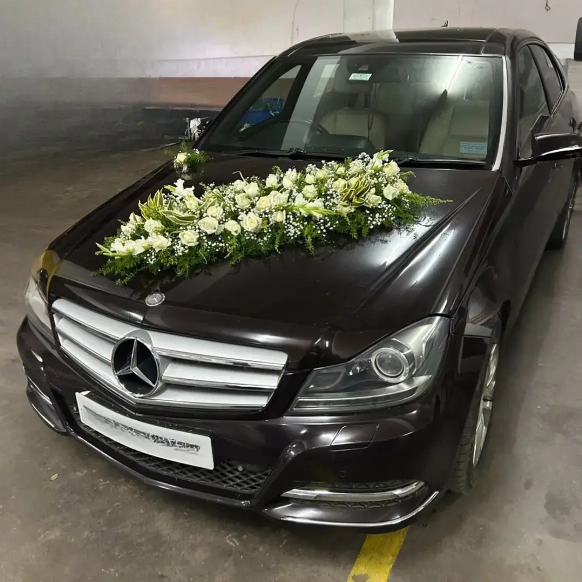Classic Mercedes Wedding Car  Stylish Decoration 