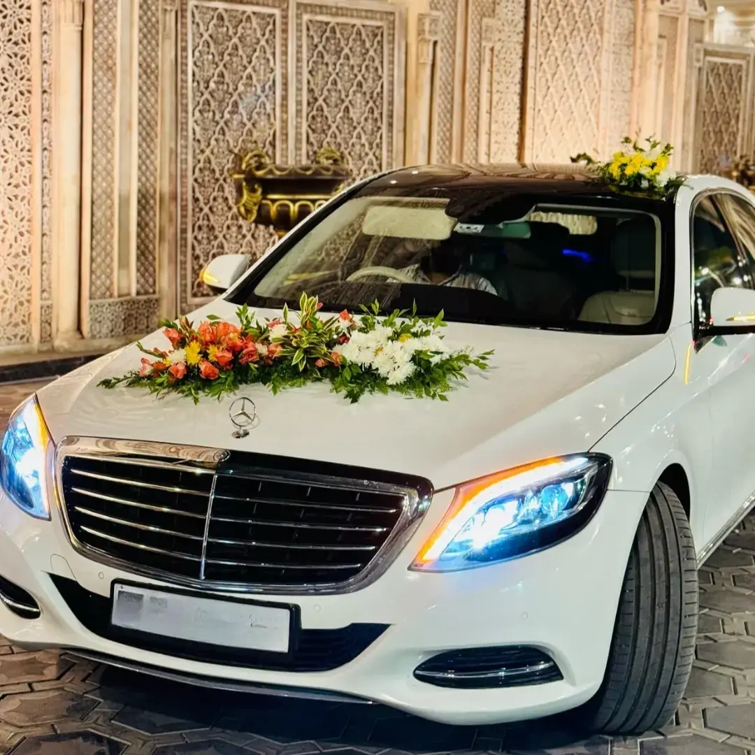 Elegant Mercedes Bridal Car Premium Decoration 