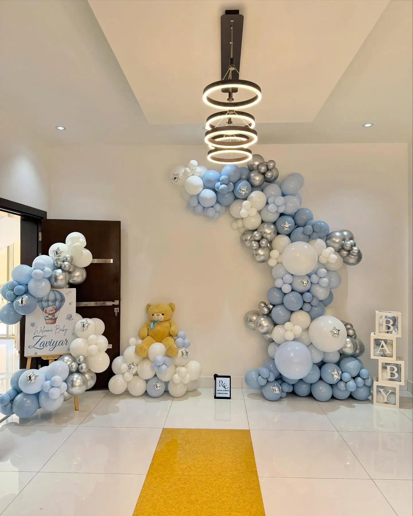 Trendy Setup for Newborn Baby Welcome Decor