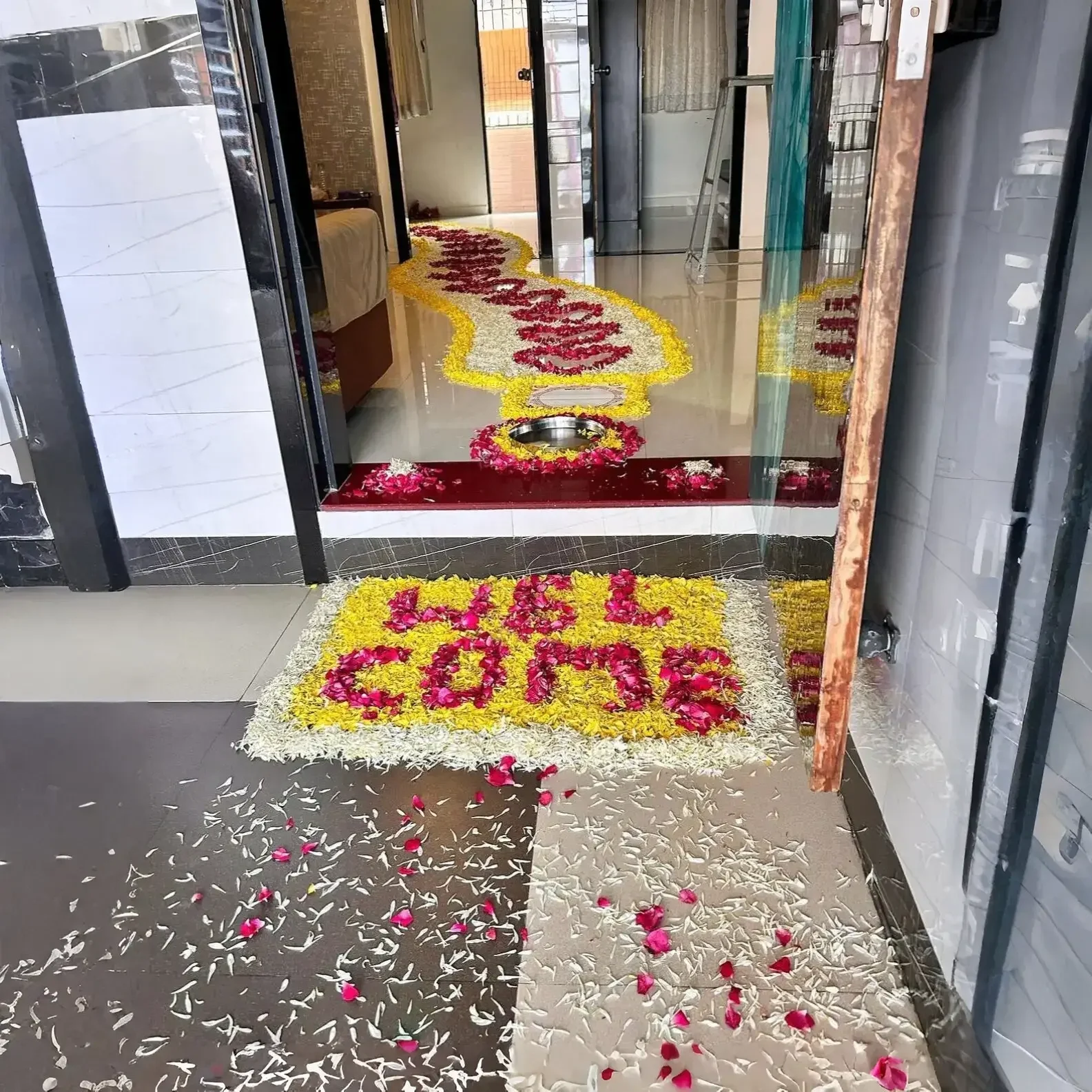 Blossom Pathway of Elegance Decor 