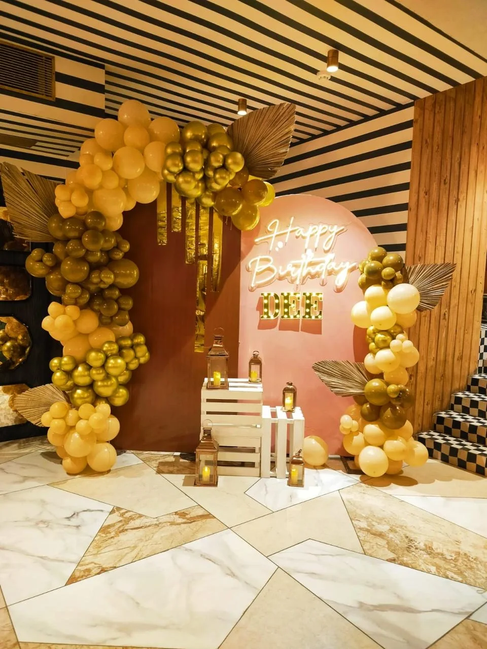 Golden Glam Balloon Decoration Set 