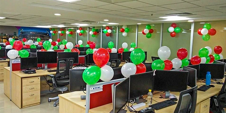 Green -Red-White Colour Office Decor Set 