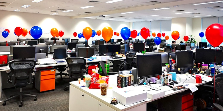 redorangeblueballoonsofficedecoration11667810278