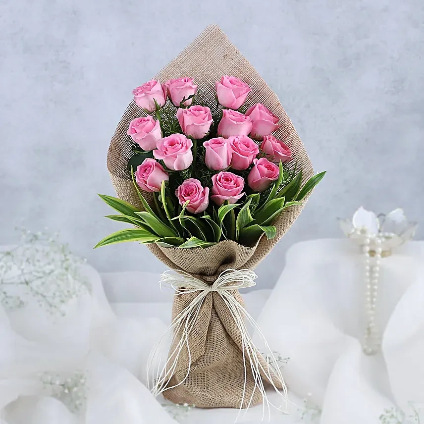 Sweet Pink Roses Flowers  Bunch 