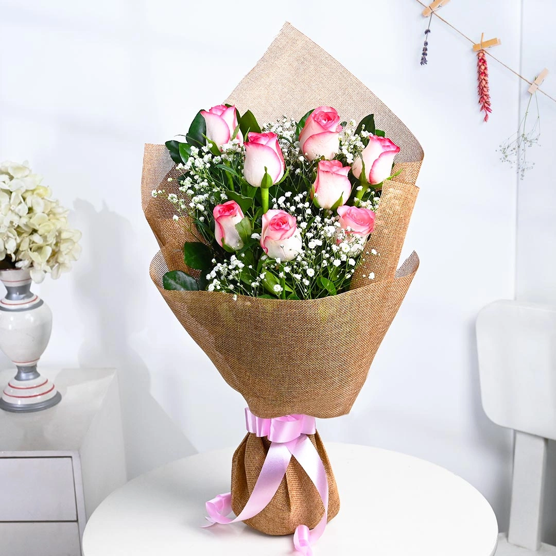 charmingpinkroseswithbabysbreath