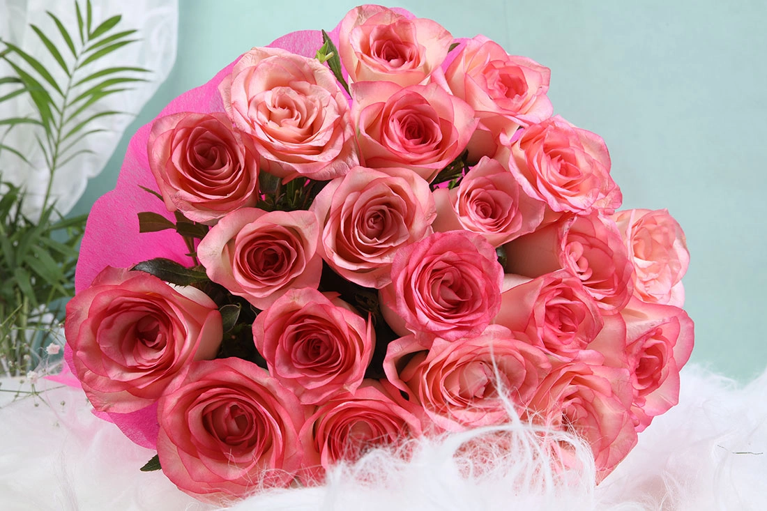  Flourescent pink rose Flowers  bouquet 