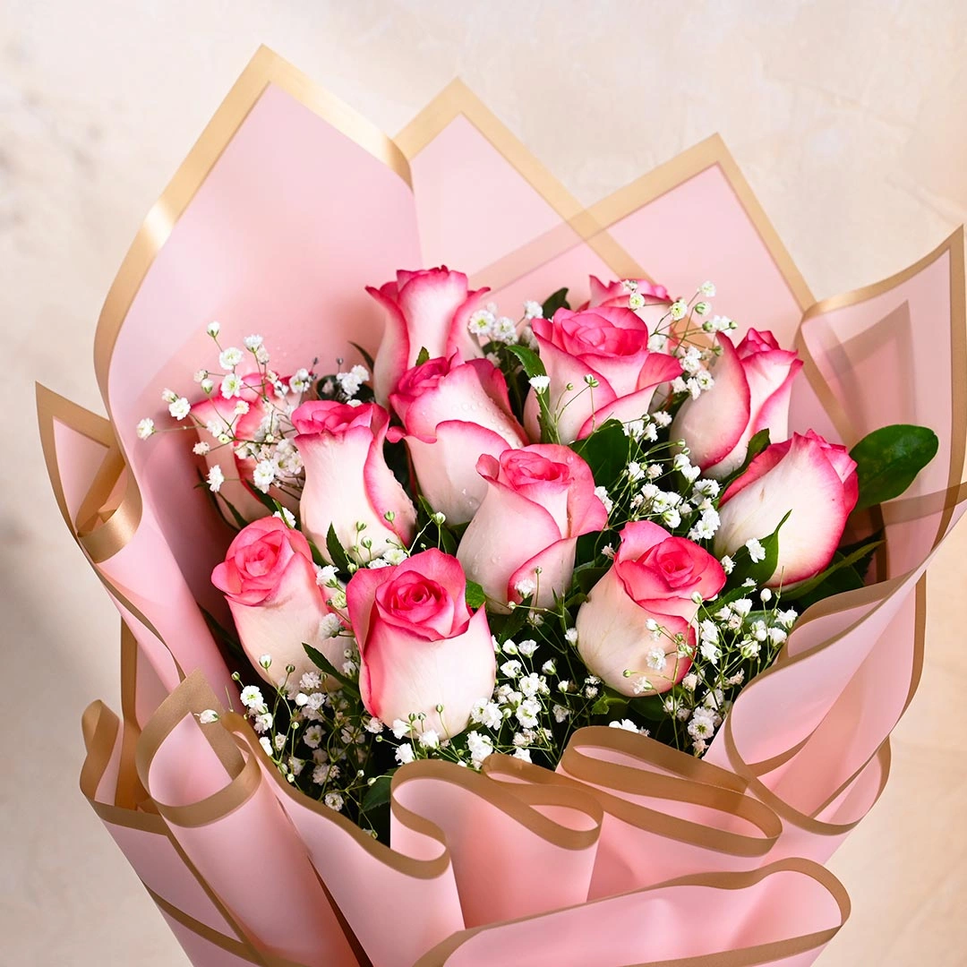 elegantarrangementofpinkrosesc